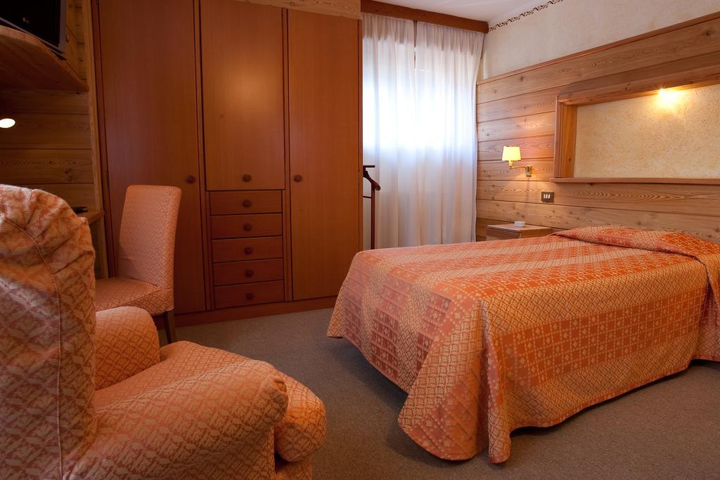 Hotel Pavillon Courmayeur Esterno foto