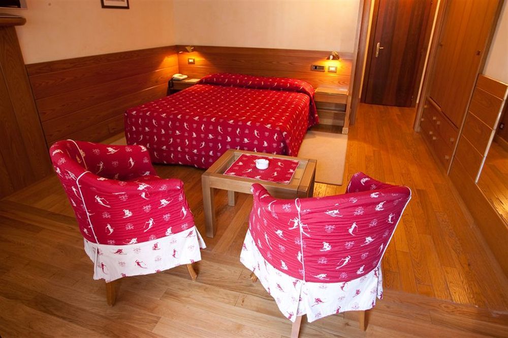 Hotel Pavillon Courmayeur Esterno foto